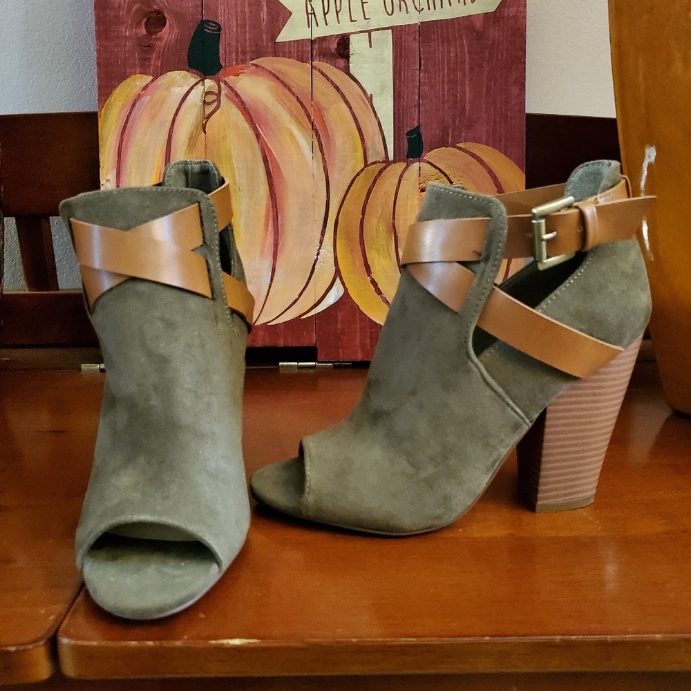 Just Fab Army Green Open Toe Booties